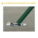 Photo : Clé spéciale pour potelet rabattable