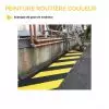 Exemple zébra de peinture routière solvantée jaune