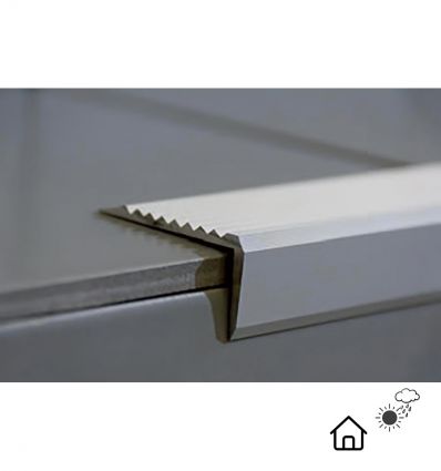 Nez de marche alu antidérapante strié 43 x 20 mm