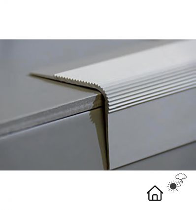 Nez de marche alu antidérapant 57 x 41 mm extérieur