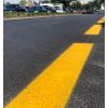 peinture routière solvantée pour une ligne jaune