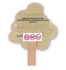 Panneau aire de jeu arbre avec 3 pictogrammes interdictions : aux vélos, de fumer, aux chiens