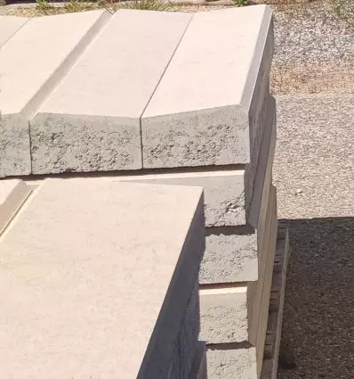 Bordure caniveau CS1 en béton