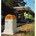 Photo : Borne kilométrique traditionnelle Jaune type E53 pour départementale