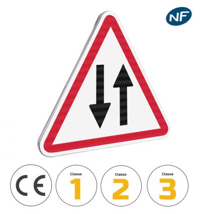 Panneau double sens de circulation A18