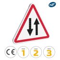 Photo : A18 - Panneau Circulation dans les 2 sens 500 mm (2 rails au dos) - Classe 1 (T1) - Dos brut