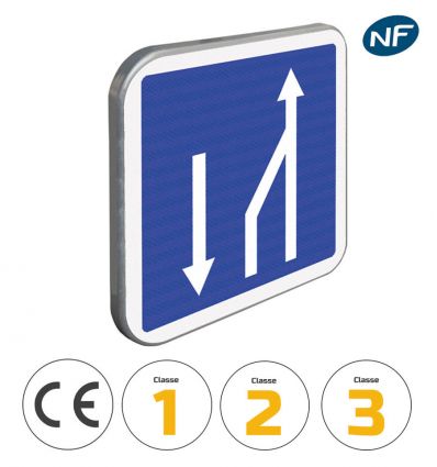 C30 - Panneau d'indication de fin de créneau sur 3 voies affectées avec pictogrammes de classes et normes