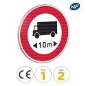 Photo : B10a - Panneau accès interdit aux véhicules de transport trop longs 450 mm (2 rails au dos) - Classe 1 (T1) - Dos brut