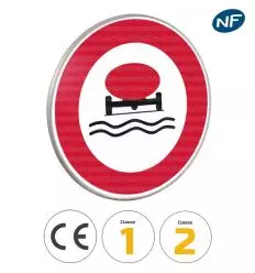 B18b - Panneau accès interdit aux véhicules transportant des marchandises susceptibles de polluer les eaux