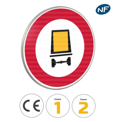B18c - Panneau accès interdit aux véhicules transportant des marchandises dangereuses