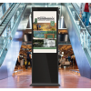 Totem publicitaire intérieur dans un centre commercial