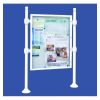 Panneau d'affichage avec vitrine simple face blanc sur poteaux modèle city format paysage