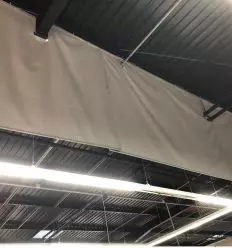 Écran de cantonnement en textile sur mesure