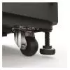 Vue rapprochee des pieds et roulettes