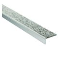 Photo : Nez de marche en alu et minéral antidérapant 59 x 20 mm extérieur Gris tente - 3 mètres - À coller (colle non incluse)