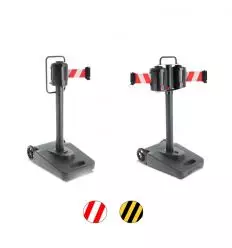 Poteau de guidage à roulettes