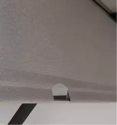 Barre de lestage pour écran de cantonnement