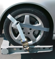 Sangle de roue voiture sur panier