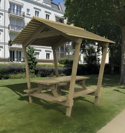 Table de pique nique avec toit​ en bois résineux