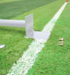 Installation de la charnière pour poteaux de rugby