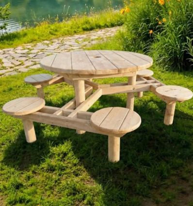 Table de pique nique ronde en bois brut