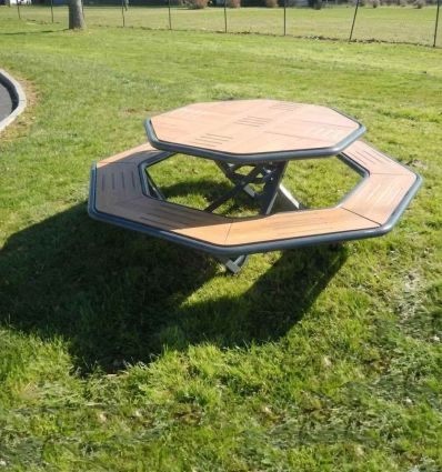 Table de pique nique hexagonale Table de pique nique hexagonale