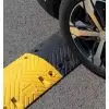 Ralentisseur jaune et noir routier 70 mm de hauteur