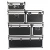 Flight-cases empilés