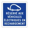 Panneau d'interdiction de stationner sauf pour recharge de voiture électrique