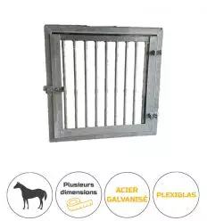 Fenetre box chevaux barreaudée