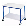 Table de travail avec plateau inférieur et roues