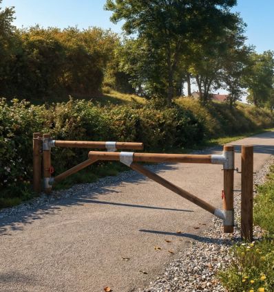 Barrière Pivotante En Bois Mise en situation