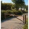 Barrière Pivotante En Bois Mise en situation