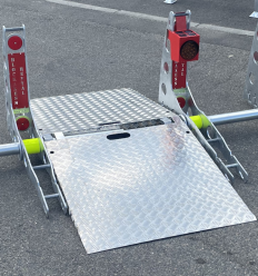 Rampe d'accès pour barrière anti voiture bélier