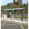 Mise en situation banquette en acier pour abri de bus