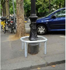 Arceau corset de protection mobilier urbain
