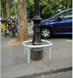 Arceau corset de protection mobilier urbain