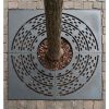 Grille d'arbre en fonte carré PMR mise en situation