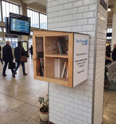 Mise en situation boîte à livres Traditionnelle d'intérieur murale