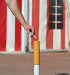 Cendrier cigarette économique en action
