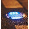 Plot routier solaire LED encastré 50 tonnes Bleu mis en situation