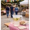 Pichet réutilisable lors d'une fête de village