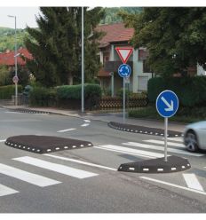 Bordure de circulation élastique noire en situation