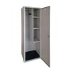 Armoire de nettoyage porte ouverte