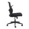 Chaise en tissu avec accoudoirs relevés