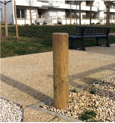 Mise en situation potelet en bois rond