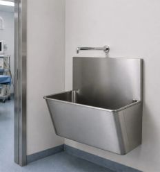 Lave main chirurgical mise en situation