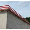 Console de maçon sur chantier suspendu