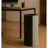 Poubelle bureau design cylindrique - effet bois clair et noir - démonstration