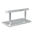 Photo : Repose pied coiffure chrome angle carré
